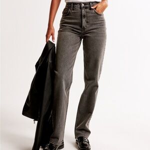 Abercrombie & Fitch Vintage Straight High Rise Curve Love Jeans